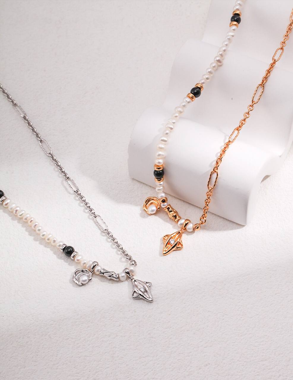 Mond und Sterne Design Serie - Onyx-Zirkonia-Perlenkette aus Sterlingsilber 